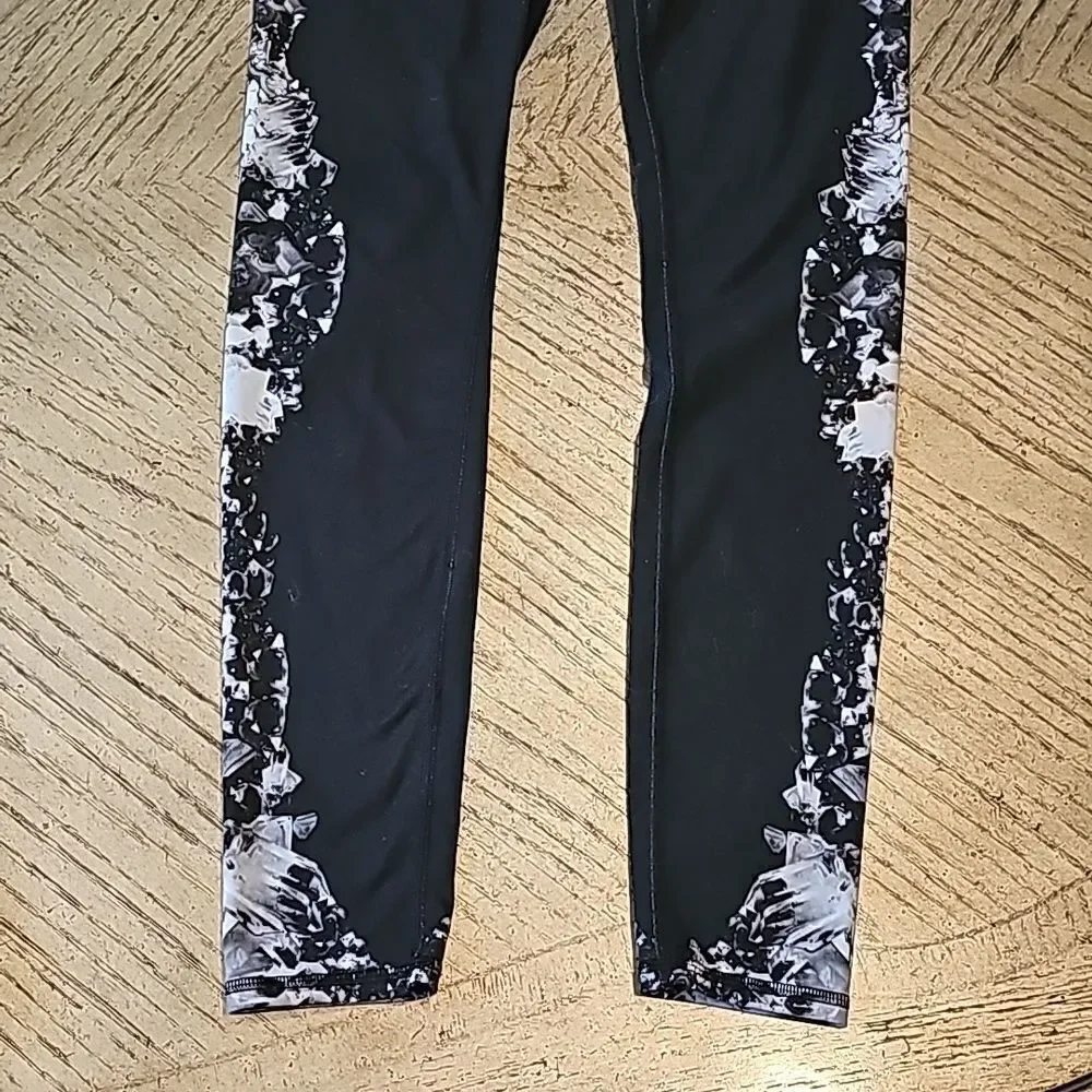 Black Alo gemstone leggings size S